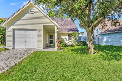 2820 Black Pine Ct, Lake Worth, FL, 33462-2578 | Card Image