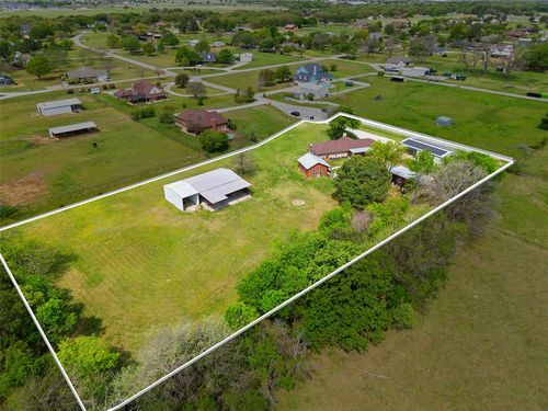 9898 Vail Eton Dr, Pilot Point, TX, 76258-6752 | Card Image