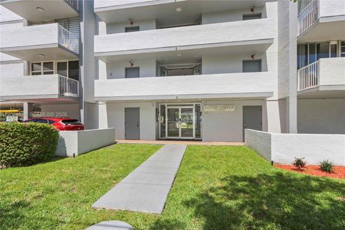 405-16518 Ne 26th Ave, North Miami Beach, FL, 33160-4021 | Card Image
