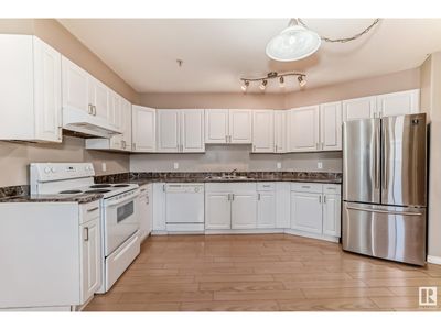 307 - 8117 114 Ave Nw, Condo with 2 bedrooms, 1 bathrooms and null parking in Edmonton AB | Image 2