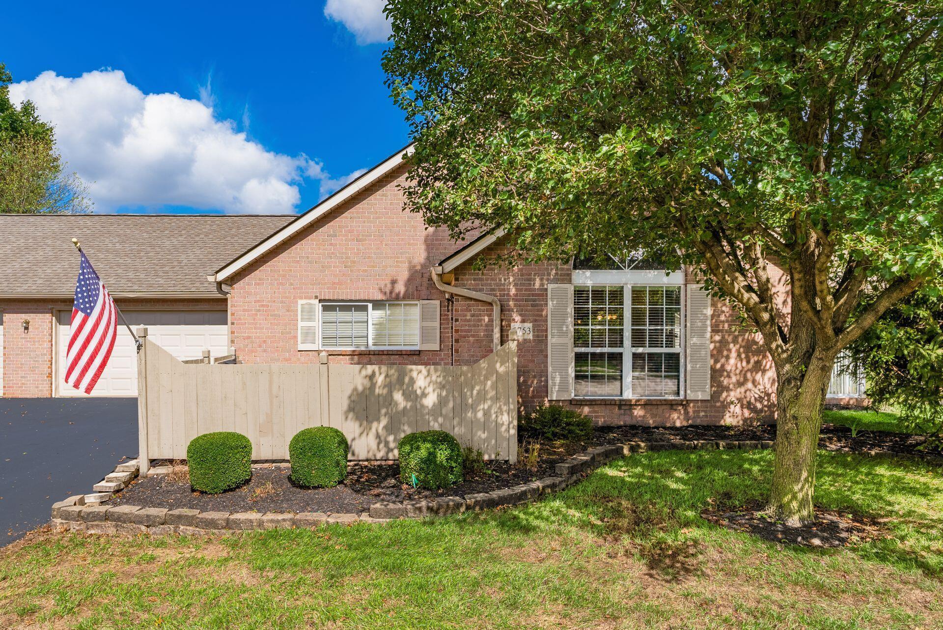 Grackle Ln, Westerville, OH 43081
