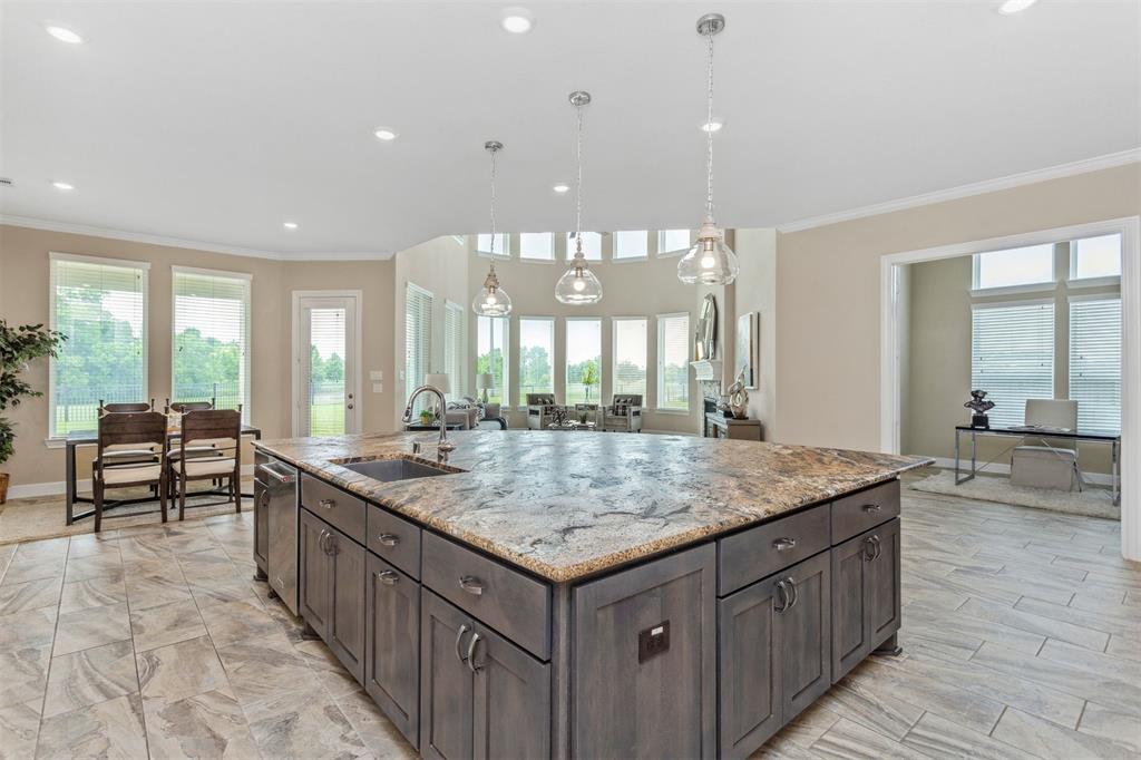 Silver Crown Trl, Sugar Land, TX 77498