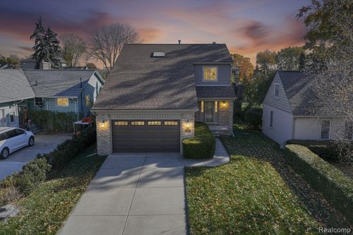 39100 E Archer Dr, Harrison Township, MI, 48045-1806 | Card Image