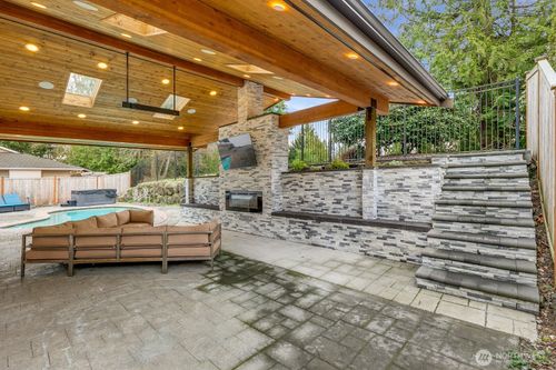 14801 Se Fairwood Blvd, Renton, WA, 98058-8527 | Card Image