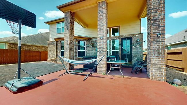1911 Thunder Ridge Way, House other with 4 bedrooms, 4 bathrooms and 2 parking in Pearland TX | Image 28