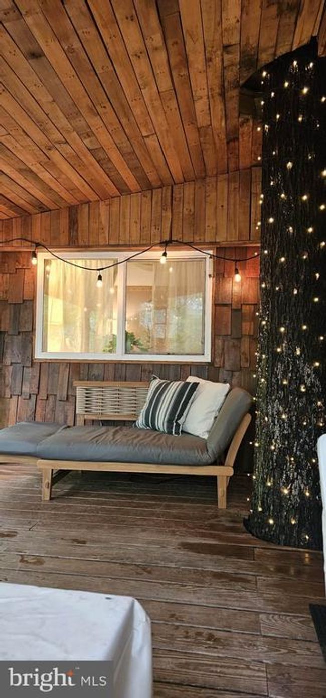 326 Preacher Ln, House other with 1 bedrooms, 1 bathrooms and null parking in Great Cacapon WV | Image 64
