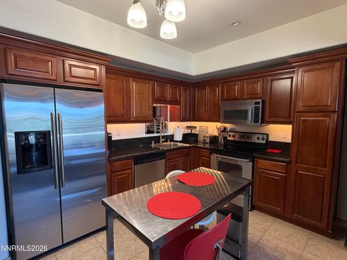 apt-1010-200 W 2nd St, Reno, NV, 89501-1259 | Card Image