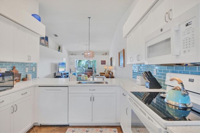 UNIT-1622 - 9560 High Gate Dr, Condo with 2 bedrooms, 2 bathrooms and null parking in SARASOTA FL | Image 13