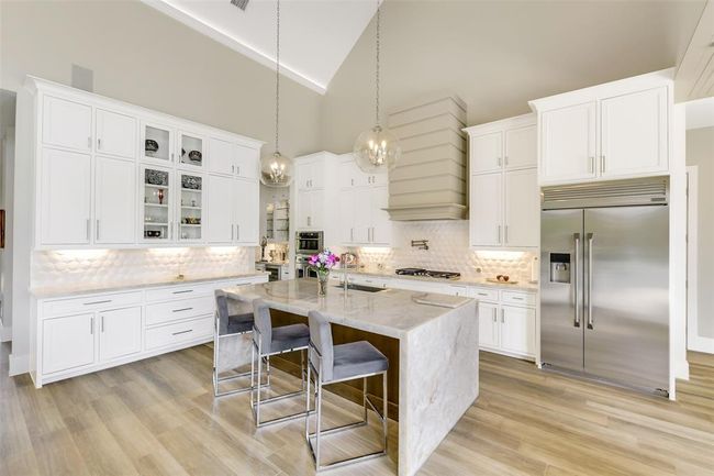 18 Smith Loop N, House other with 4 bedrooms, 5 bathrooms and 2 parking in Cleveland TX | Image 7