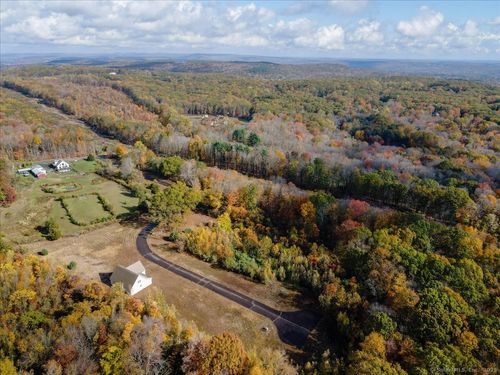 215 Chamberlain Hill Rd, Higganum, CT, 06441-4066 | Card Image