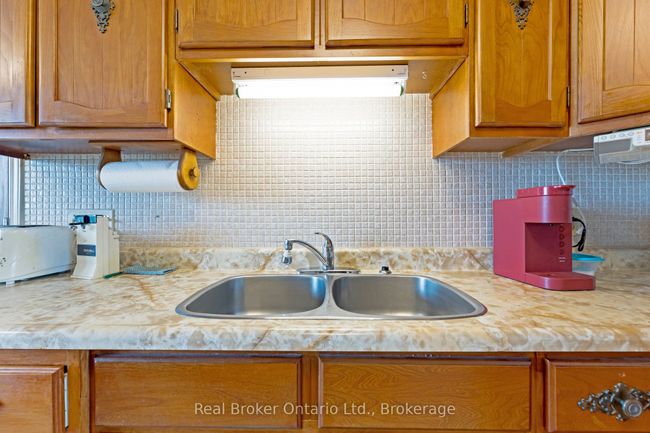 9110 10 Th Line, House other with 3 bedrooms, 1 bathrooms and 8 parking in Norval ON | Image 17