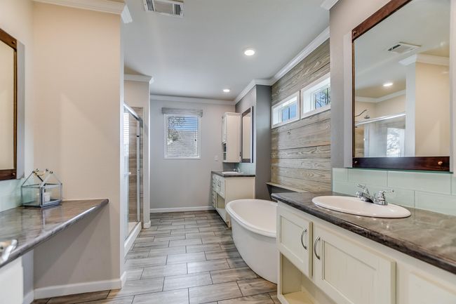604 County Road 136 A, House other with 4 bedrooms, 2 bathrooms and null parking in Kingsland TX | Image 15