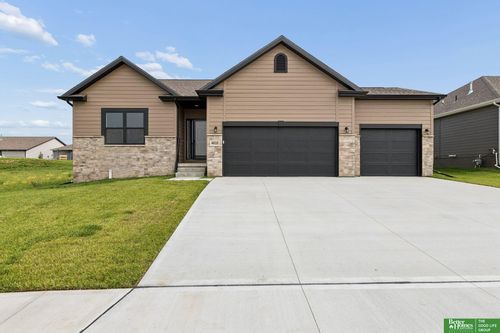 4910 Pinehill Rd, Bellevue, NE, 68133-4736 | Card Image