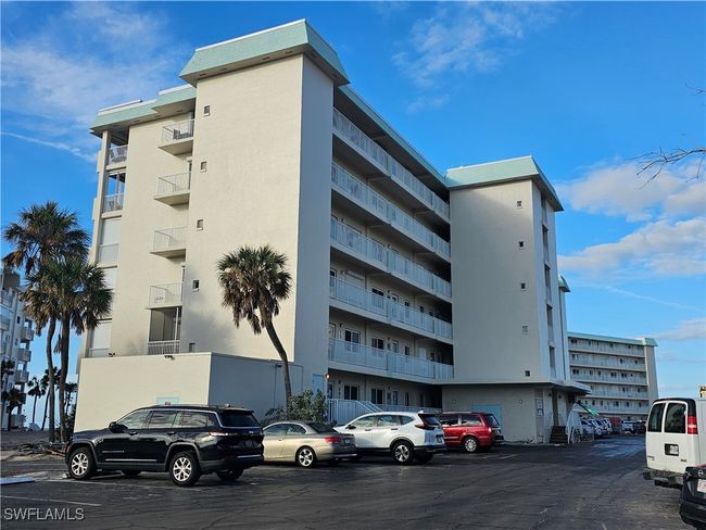 View of building exterior | Image 17