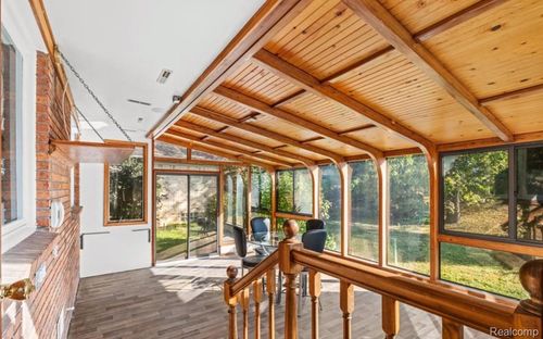 44000 Dunham Ct, Clinton Twp, MI, 48038-1520 | Card Image