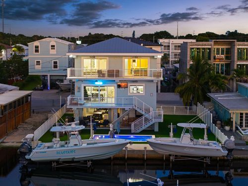 254 Lower Matecumbe Rd, Key Largo, FL, 33037-3037 | Card Image