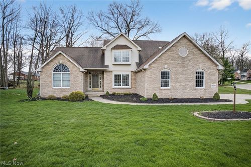 9100 Hocking St Nw, Massillon, OH, 44646-7813 | Card Image