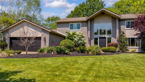 25901 Annesley Rd, Beachwood, OH, 44122-2437 | Card Image