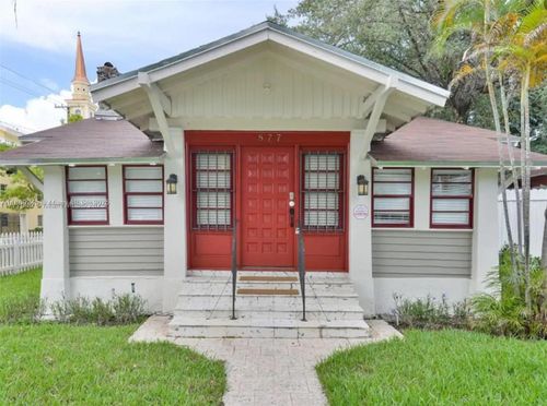 877 Sw 2nd St, Miami, FL, 33130-1209 | Card Image