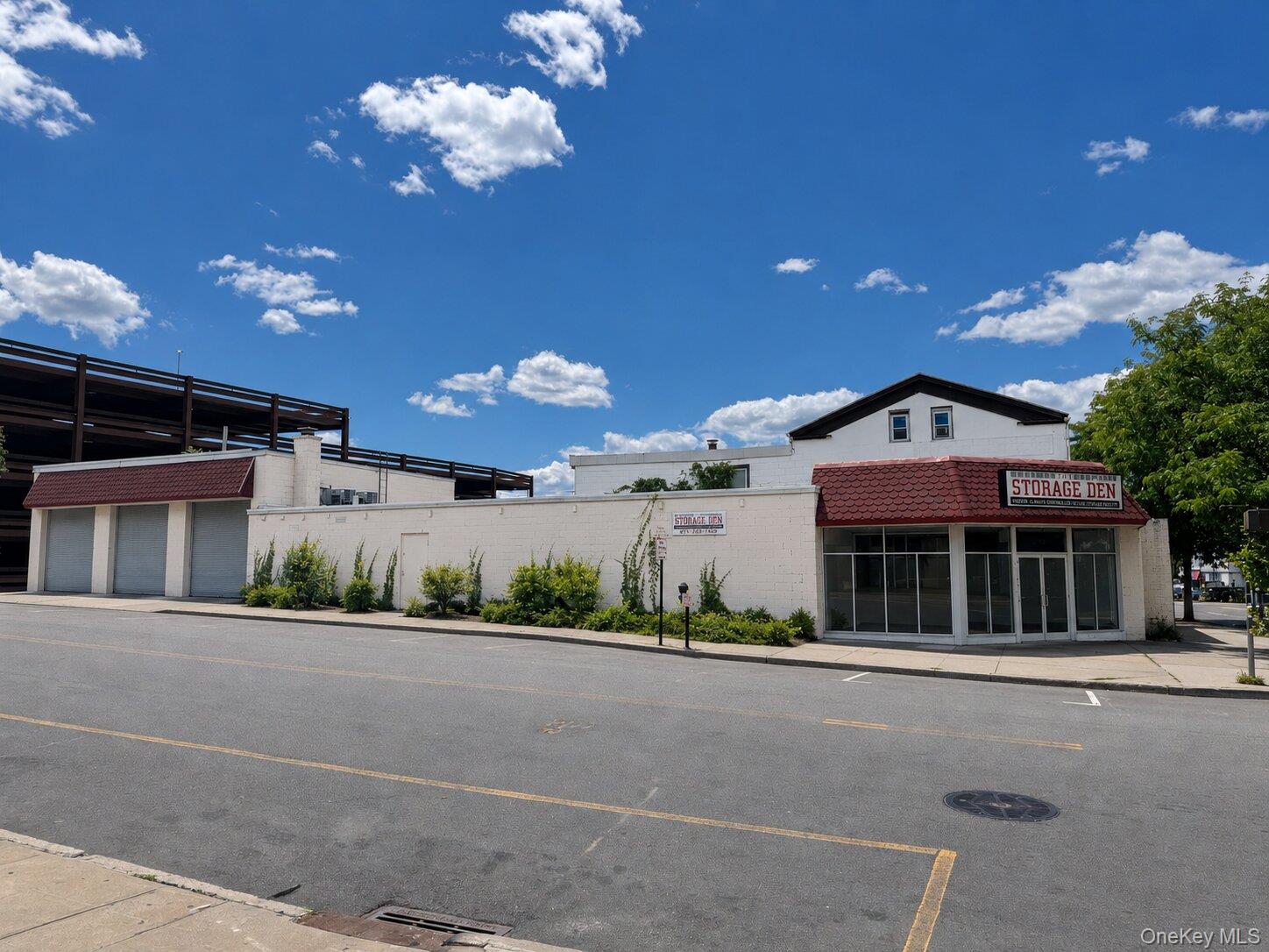 1061 Main St, Peekskill, NY 10566