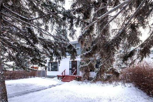 4025 52 Street, Home with 5 bedrooms, 1 bathrooms and 4 parking in Red Deer AB | Card Image