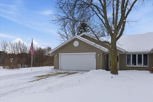 1079 S Pointe Dr, Hastings, MN, 55033-3463 | Card Image