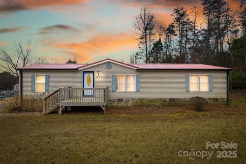 8862 Rhodhiss Rd, Connelly Springs, NC, 28612-8061 | Card Image