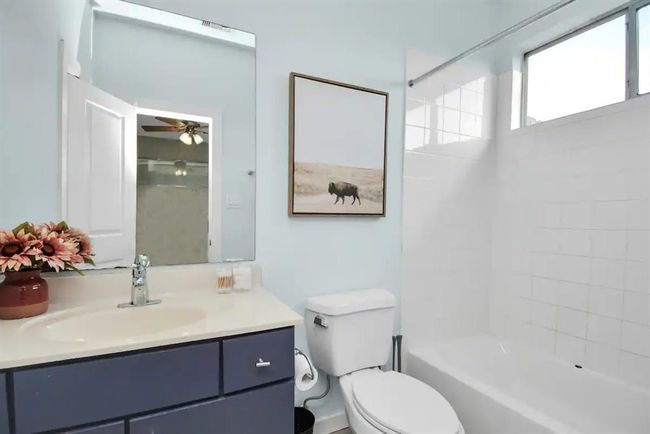 5411 Lindsay Ln, Townhouse with 2 bedrooms, 3 bathrooms and null parking in Houston TX | Image 22