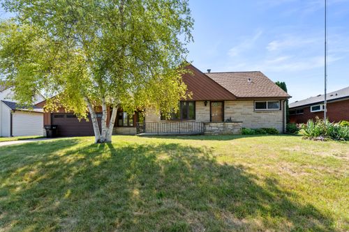 3707 Brooklawn Cir, SOUTH MILWAUKEE, WI, 53172 | Card Image