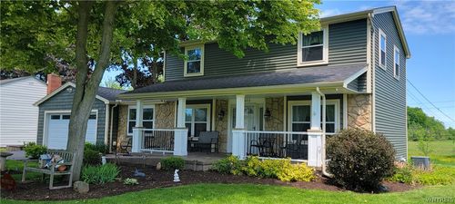 7053 Old English Rd, Lockport, NY, 14094-5409 | Card Image
