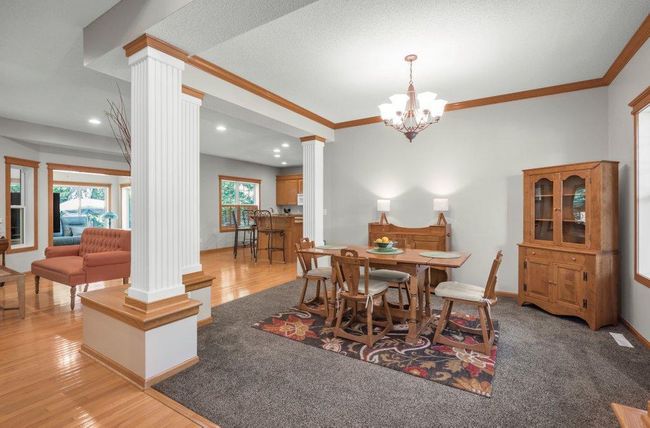 Open Floor Plan | Image 9