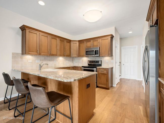 308 Roscommon Ct, Townhouse with 2 bedrooms, 3 bathrooms and 2 parking in Glen Ellyn IL | Image 13