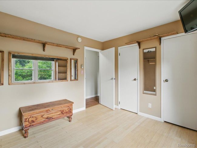 19-810 Holland Ave Unit 5 (19).jpg | Image 11