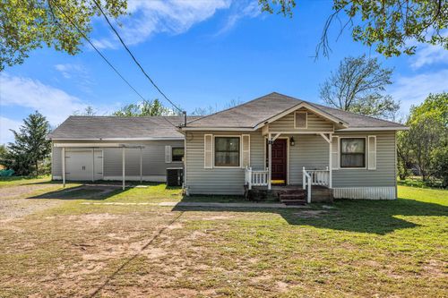 982 N Houston St, Lorena, TX, 76655-3407 | Card Image