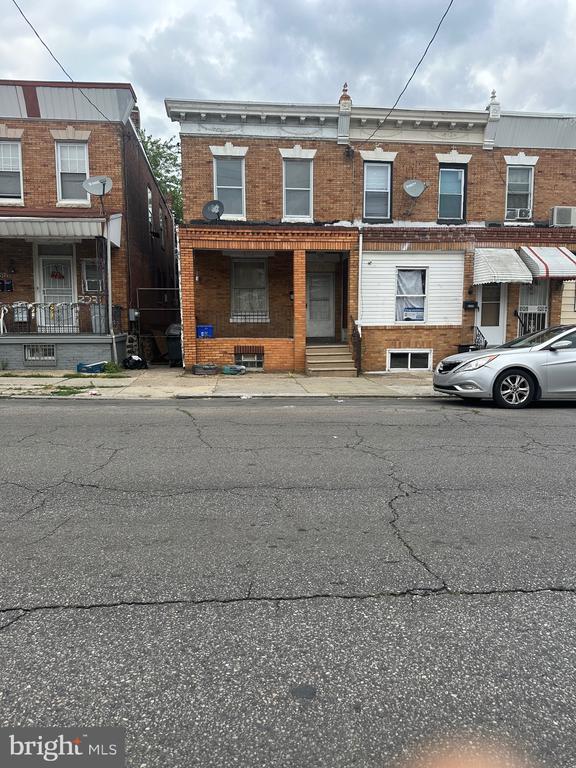 63rd St, Philadelphia, PA 19142