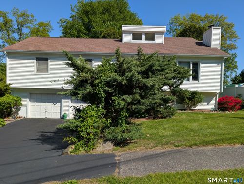 9 Benanto Dr, Derby, CT, 06418-2247 | Card Image