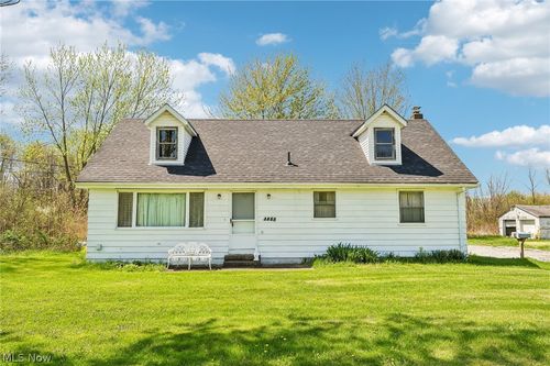 3855, 3871 N Broadway, Geneva, OH, 44041 | Card Image