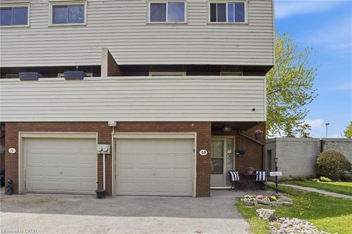 10-23 Watsons Lane, Dundas, ON, L9H5G9 | Card Image