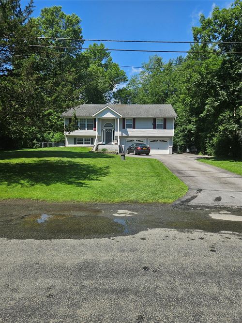 215 Sycamore Dr, New Windsor, NY, 12553-5960 | Card Image