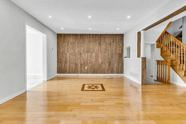 53 Pressed Brick Dr, House attached with 4 bedrooms, 4 bathrooms and 2 parking in Brampton ON | Image 6