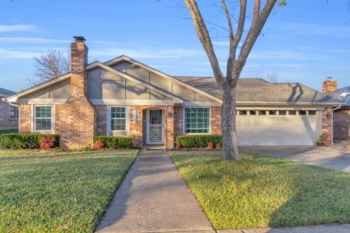 1637 Bedford Oaks Dr, Bedford, TX, 76021-3408 | Card Image
