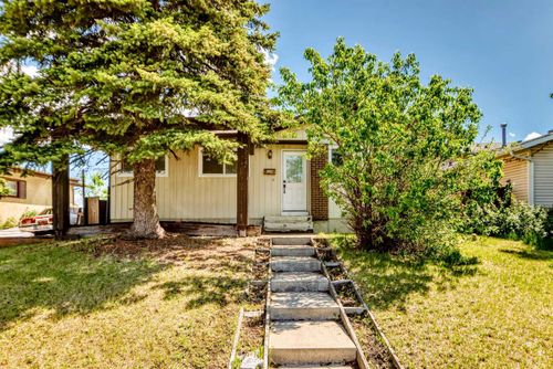 3224 Rundlelawn Rd Ne, Calgary, AB, T1Y3H5 | Card Image