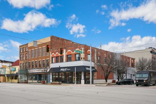 100-703 Michigan Ave, La Porte, IN, 46350-3456 | Card Image