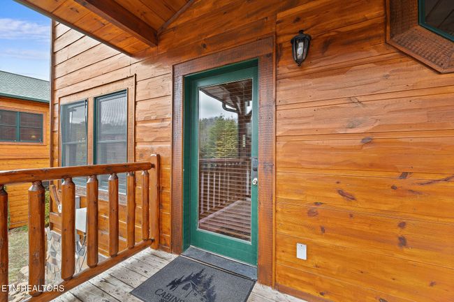 880 Great Smoky Way, House other with 4 bedrooms, 4 bathrooms and null parking in Gatlinburg TN | Image 4