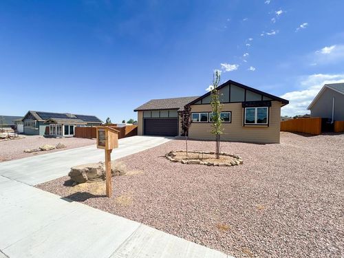 198 High Meadows Dr, Florence, CO, 81226-9457 | Card Image