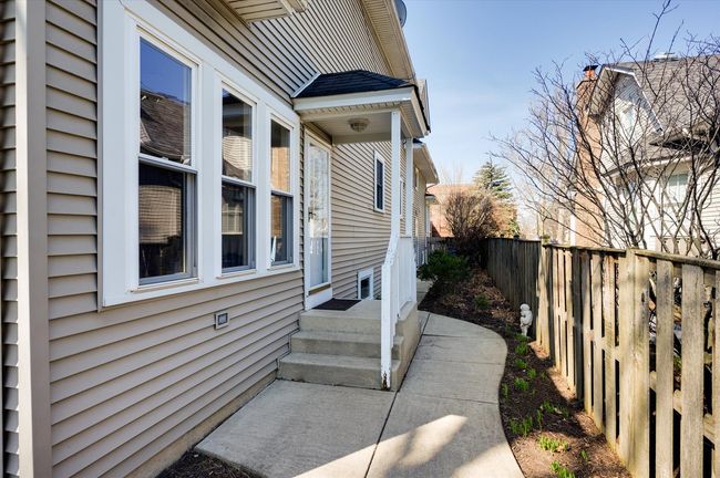 221 N Illinois St, House other with 4 bedrooms, 4 bathrooms and 2 parking in Elmhurst IL | Image 32
