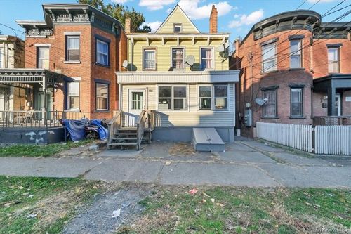 100 Carson Ave, Newburgh, NY, 12550-5960 | Card Image