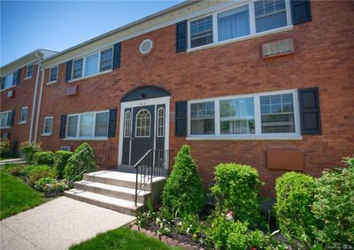 F7 - 1879 Crompond Road, Home with 2 bedrooms, 1 bathrooms and null parking in Peekskill NY | Image 2