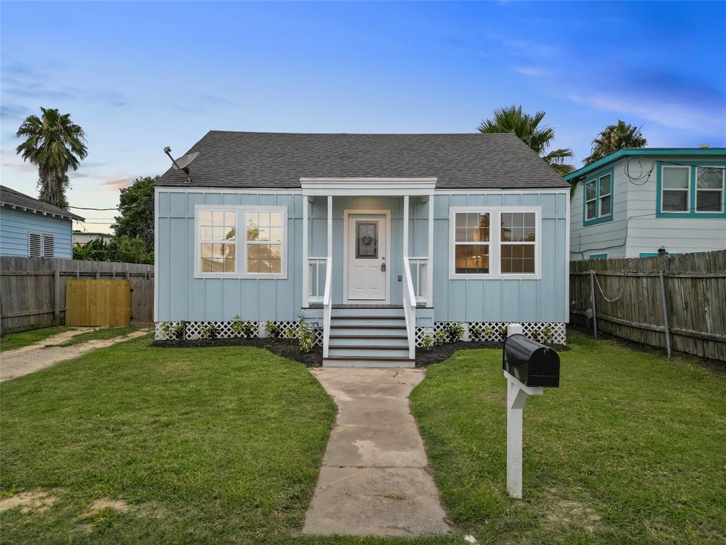 Avenue R , Galveston, TX 77551