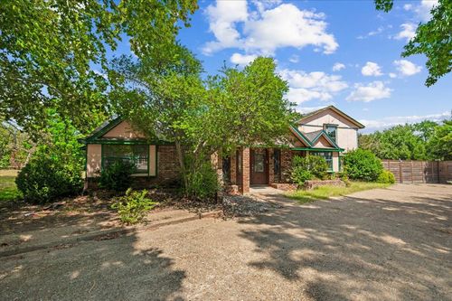 135 E Pleasant Run Rd, Cedar Hill, TX, 75104-1801 | Card Image